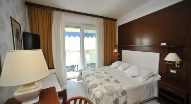 Двухместный номер Standard с балконом и с частичным видом на море Hotel Corallo