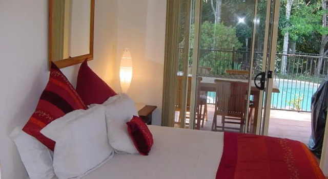 Tropical Coast Retreat, Book Hotel Bonogin Queensland