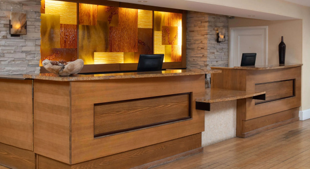 Toll House Hotel Los Gatos, Забронировать Отель Отели Silicon Valley с парковкой, Парковка