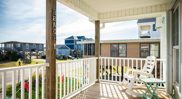 Mermaid Manor by Oak Island Accommodations