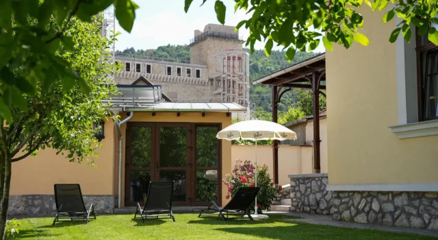 Varkert Deluxe Apartmanhaz - Korlatlan Privat Wellness, Book Hotel Miskolc 