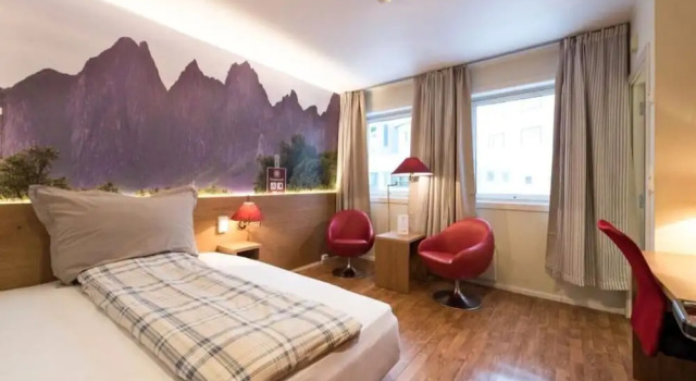 Royal Hotel, Book Hotel Finnsnes Troms og Finnmark