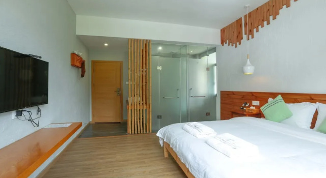 Двухместный номер Standard с видом на горы Bajie Youth Hostel National Forest Park