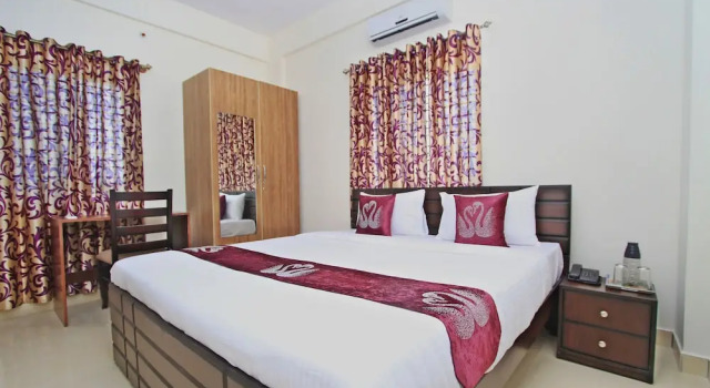 OYO 9990 Hotel The Bliss, Book Hotel Hoteller i Bangalore med parkering, Parkering