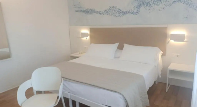 Двухместный номер Classic с балконом Hotel Splendid