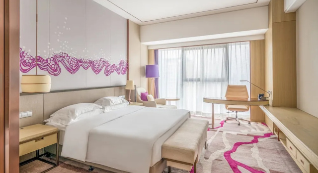 Двухместный номер Standard Crowne Plaza Yibin by IHG