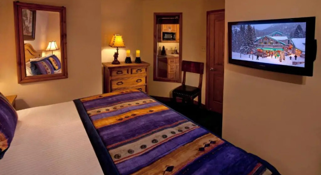 Двухместный люкс c 1 комнатой Alpine Village Suites