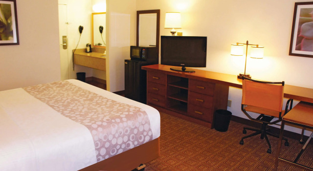 La Quinta Inn Minneapolis Airport Bloomington, Varaa Hotelli Hotellit Minnesota pysäköinnillä, Pysäköinti