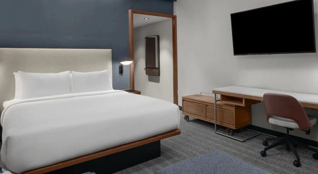Люкс Courtyard by Marriott Modesto North