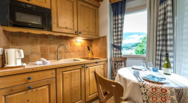 Студия с видом на озеро Les Roseaux du Lac - 7 appartements situés dans une résidence posée au bord du lac dAnnecy