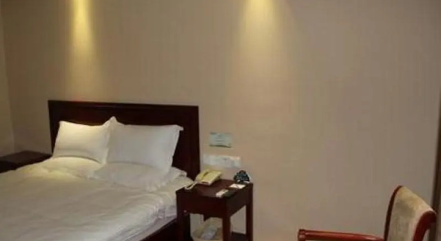 Одноместный номер Standard GreenTree Inn Shandong Weifang Gaomi Liqun Road Minghao Business Hotel