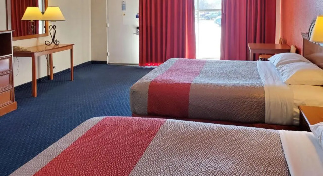Люкс Deluxe Motel 6-Canon City, CO 719-458-1216