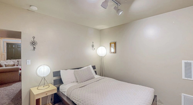 3BR w/ Views, Ping-pong, Deck, & Fireplaces, Varaa Lomakoti Brian Head 