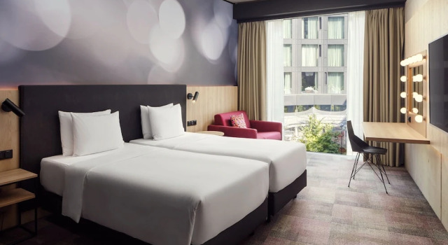 Трёхместный номер Comfort STAGES HOTEL Prague, a Tribute Portfolio Hotel