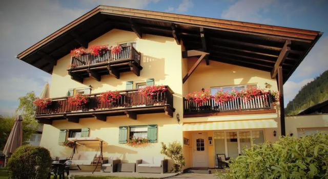 Alpenlandhaus Menardi, Забронировать Дом для отпуска Коттеджи Зефельд-ин-Тироля, Коттедж