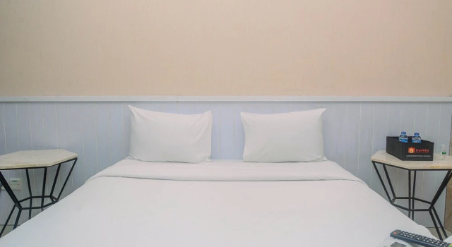Minimalist And Comfy Studio At Grand Dhika City Apartment