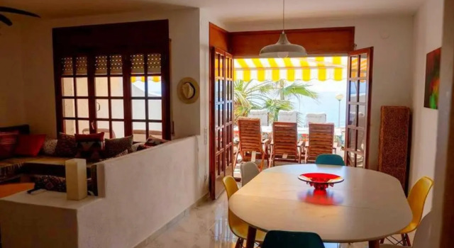 Коттедж Villa Jo - stunning front line beach house.