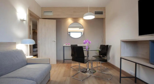 Семейный полулюкс Hotel Puerta de Bilbao