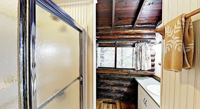 New Listing! Sprucewold W/ Bay-view Veranda 3 Bedroom Cottage, Book Feriehus Boothbay 