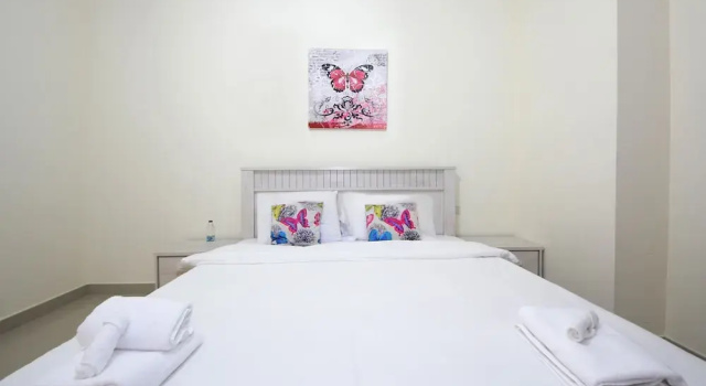 Апартаменты с балконом Signature Holiday Home - Red Residence