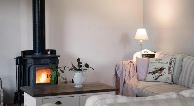 Коттедж French Cottage- 2 bedrooms with huge spa
