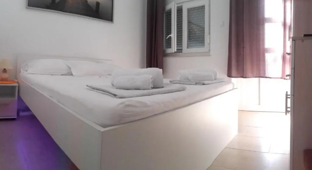 Apartment Mate