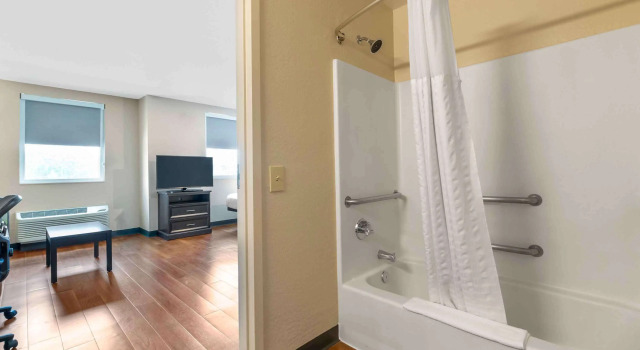 Двухместный люкс Superior Extended Stay America Premier Suites - Miami - Airport - Doral - 25th Street