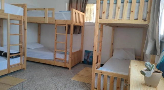 Кровать в общем номере Surf Riad Taghazout