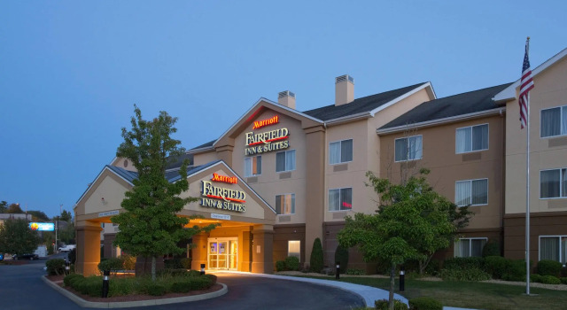 Fairfield Inn & Suites by Marriott Boston Milford, Buchen Sie Hotel Hotels in New England mit Frühstück, Frühstück