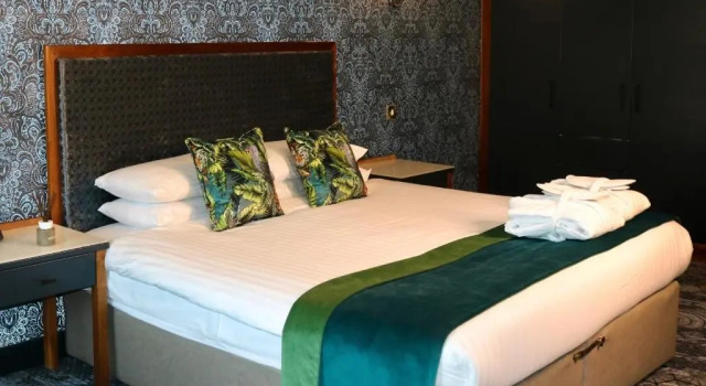 Двухместный номер Deluxe Ashdown Park Hotel