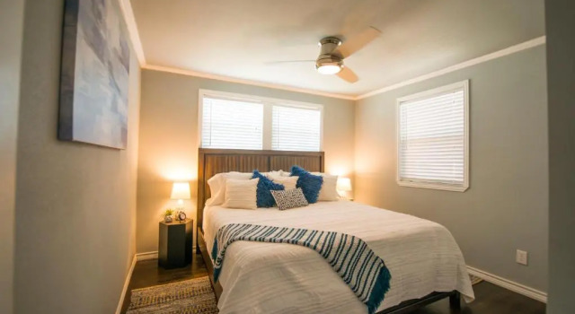 Walk to the Silos! 3 Bed 1960's Bungalow near Baylor, Boek Appartement Hotels in Waco met parkeren, Parkeren