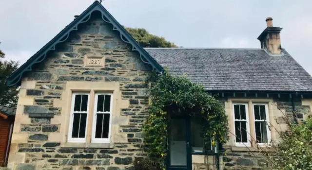Erigmore Cottage - A cosy cottage located in a countryside park with WIFI and access to swimming pool, Prenota Casa vacanze Dunkeld Perthshire