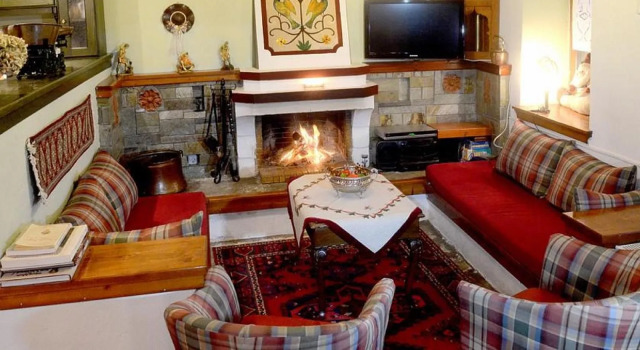 Archontiko Stafylopati, Book Hotel Makrinítsa 