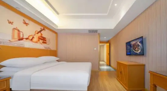 Люкс Vienna Classic Hotel (Weihai Weigao Plaza Xingfu Gate)