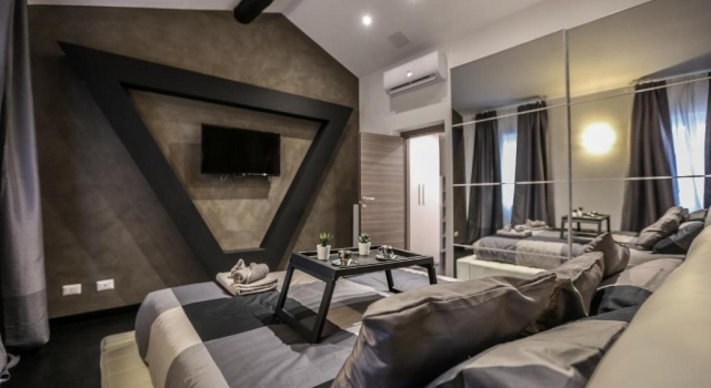 Апартаменты Stylish Apartment Near Duomo