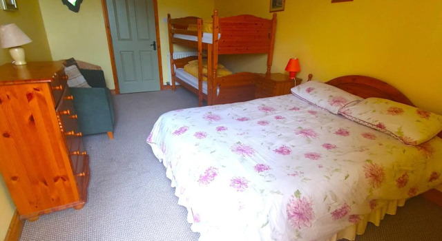 Slane Farm Hostel, Cottages and Camping, Boek Camping Slane Meath