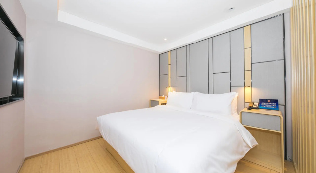 Piao Home Inn Beijing Guomao East, Book Hotel Hoteller i Beijing Province med parkering, Parkering