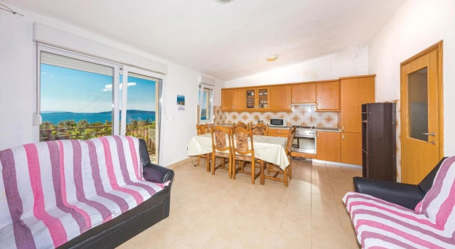Stunning Apartment in Seget Vranjica With 2 Bedrooms and Wifi