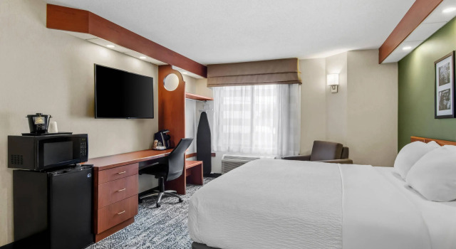 Двухместный номер Standard Sleep Inn & Suites Bay View Acme - Traverse City