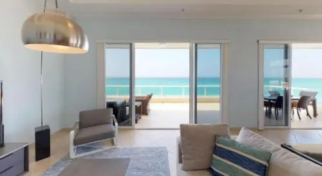 South Bay Beach Club 16 - 4 Bedroom 4 Bathroom Unit, Prenota Villa George Town Grand Cayman