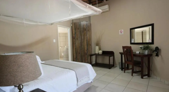 Двухместный номер Superior Tshukudu Game Lodge