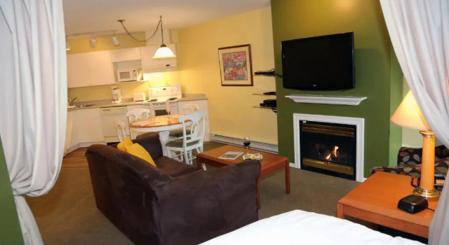Студия Times Square Suites Hotel