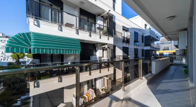 Апартаменты Central Flat With Balcony Near Sea in Muratpasa