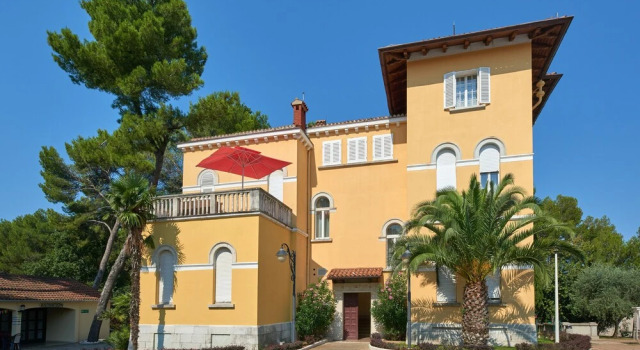 Laguna Bellevue, Забронировать Отель Пореч Poreč Riviera, рядом с Клуб Byblos
