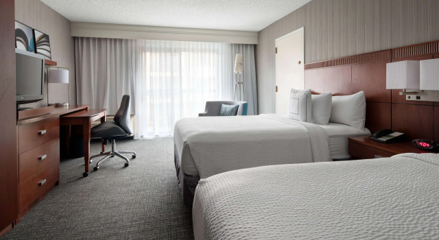 Четырёхместный номер Deluxe Sonesta Select Los Angeles LAX El Segundo