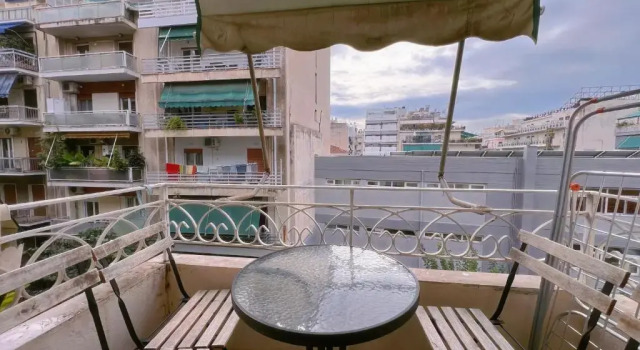 Stathmos Larissis A, a cozy 2BR Apartment, Clo...