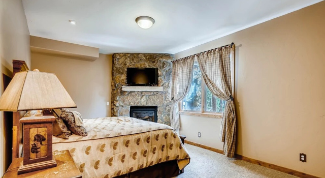 Private Hot Tub & Walking Distance To Gondola-4br Sleeps 14 4 Bedroom Home, Забронировать Отель Отели Кистон 4 звезды, 4*