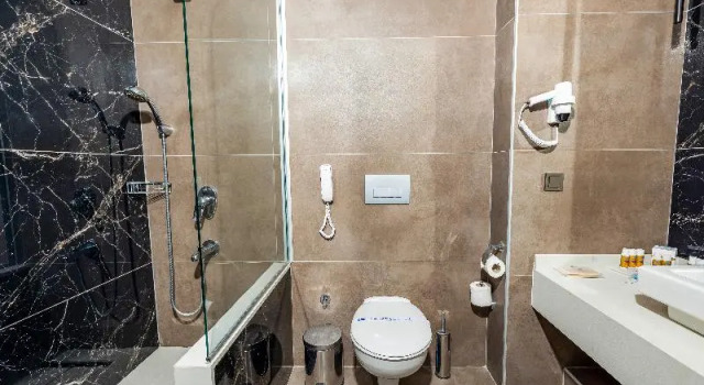 Standardowy dwuosobowy pokój z widokiem na ląd Kervansaray Kundu Hotel