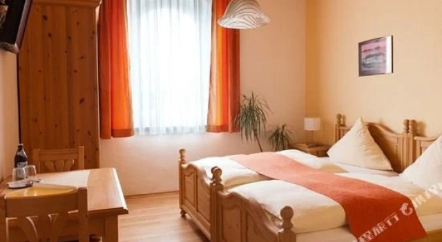 Gasthof Wolfsteiner, Varaa Hotelli Hotellit Baijeri pysäköinnillä, Pysäköinti
