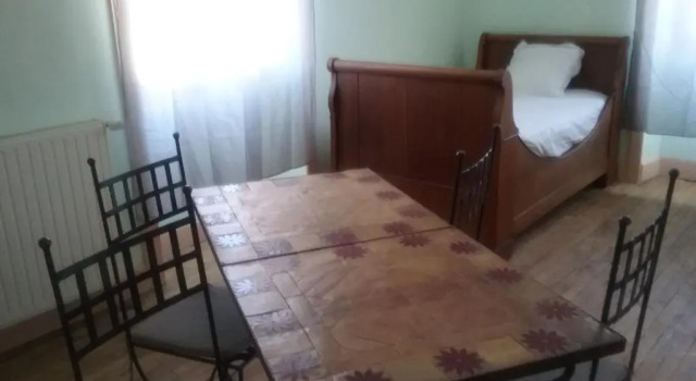 Auberge le Cheval Blanc, Rezerwuj Hostel Allassac Correze